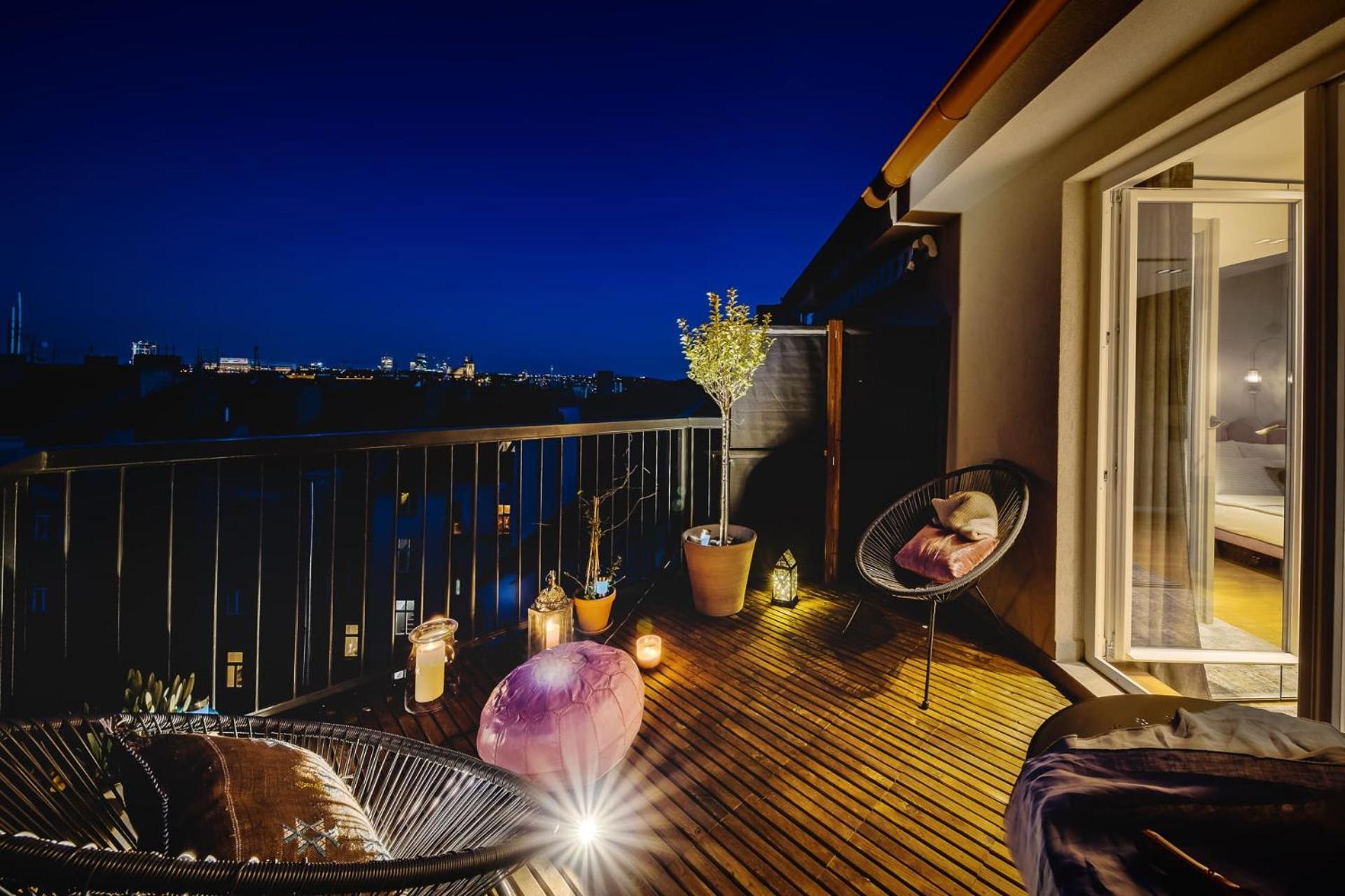 Prague Days - Sunny Riverside Apartments With Terraces ภายนอก รูปภาพ